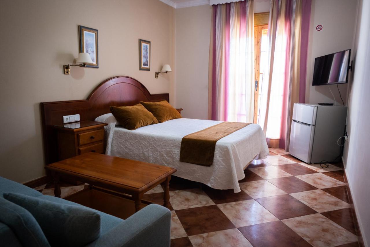 Hostal Cabo Roche โกนิล เด ลาฟรอนเตรา ภายนอก รูปภาพ
