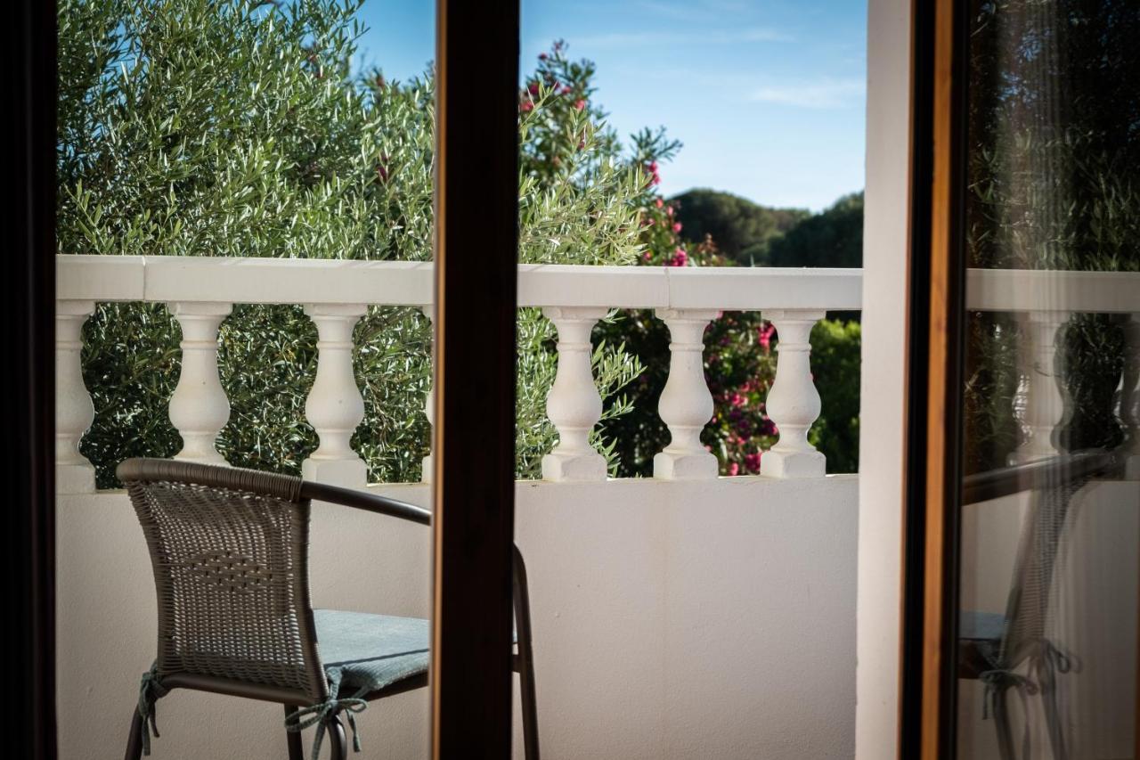 Hostal Cabo Roche โกนิล เด ลาฟรอนเตรา ภายนอก รูปภาพ