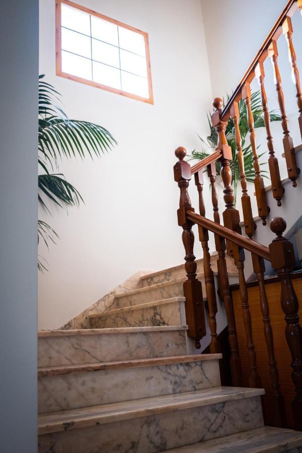 Hostal Cabo Roche โกนิล เด ลาฟรอนเตรา ภายนอก รูปภาพ